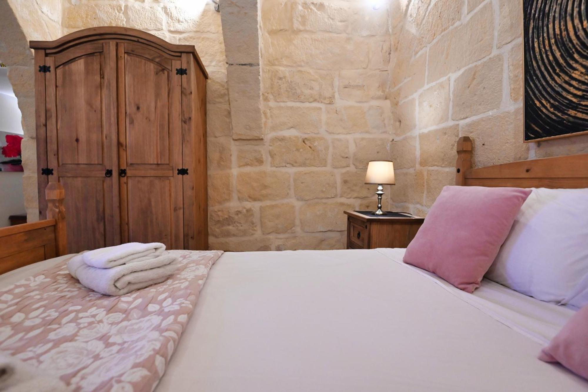 The Cloisters Bed And Breakfast 沙拉 外观 照片