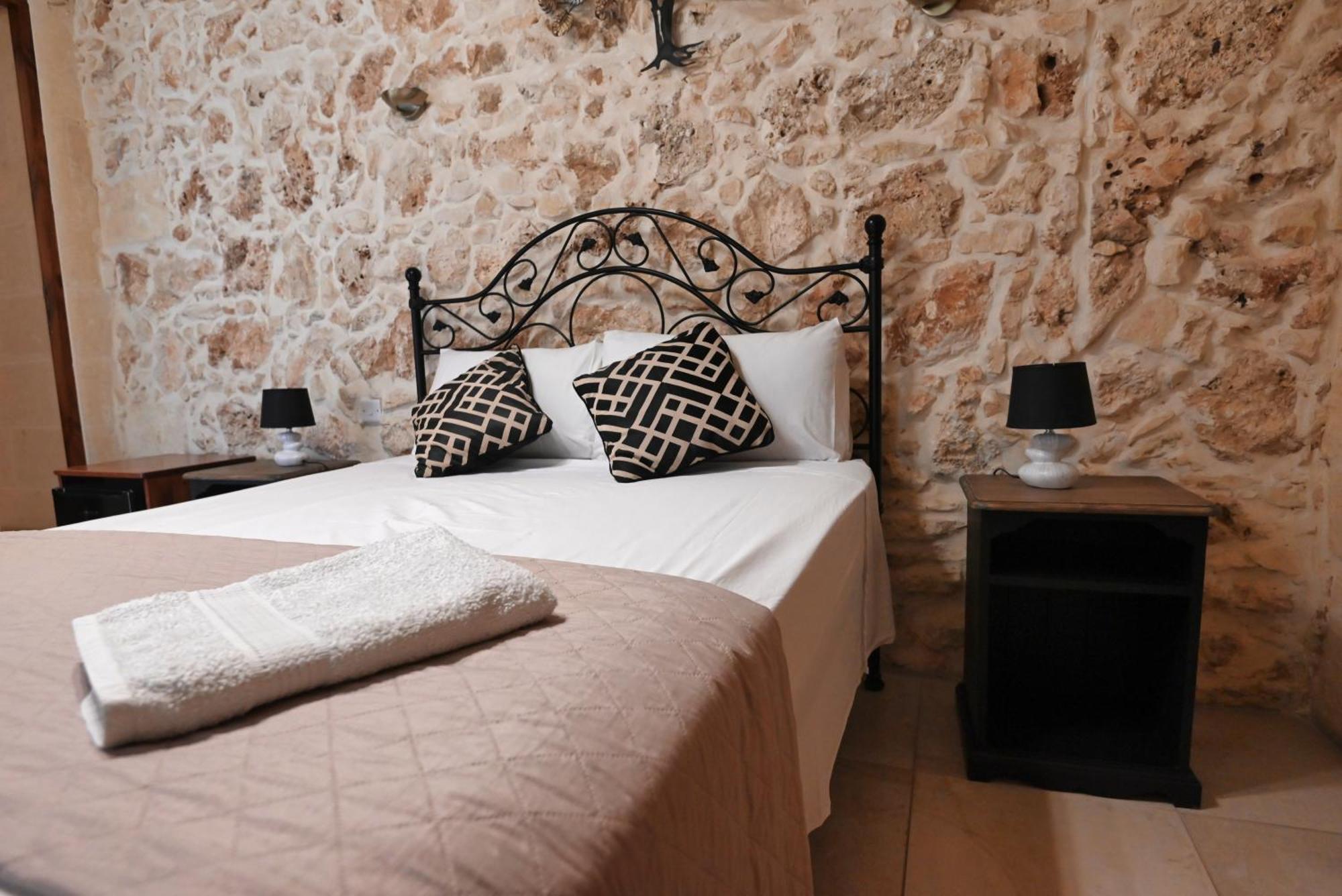 The Cloisters Bed And Breakfast 沙拉 外观 照片