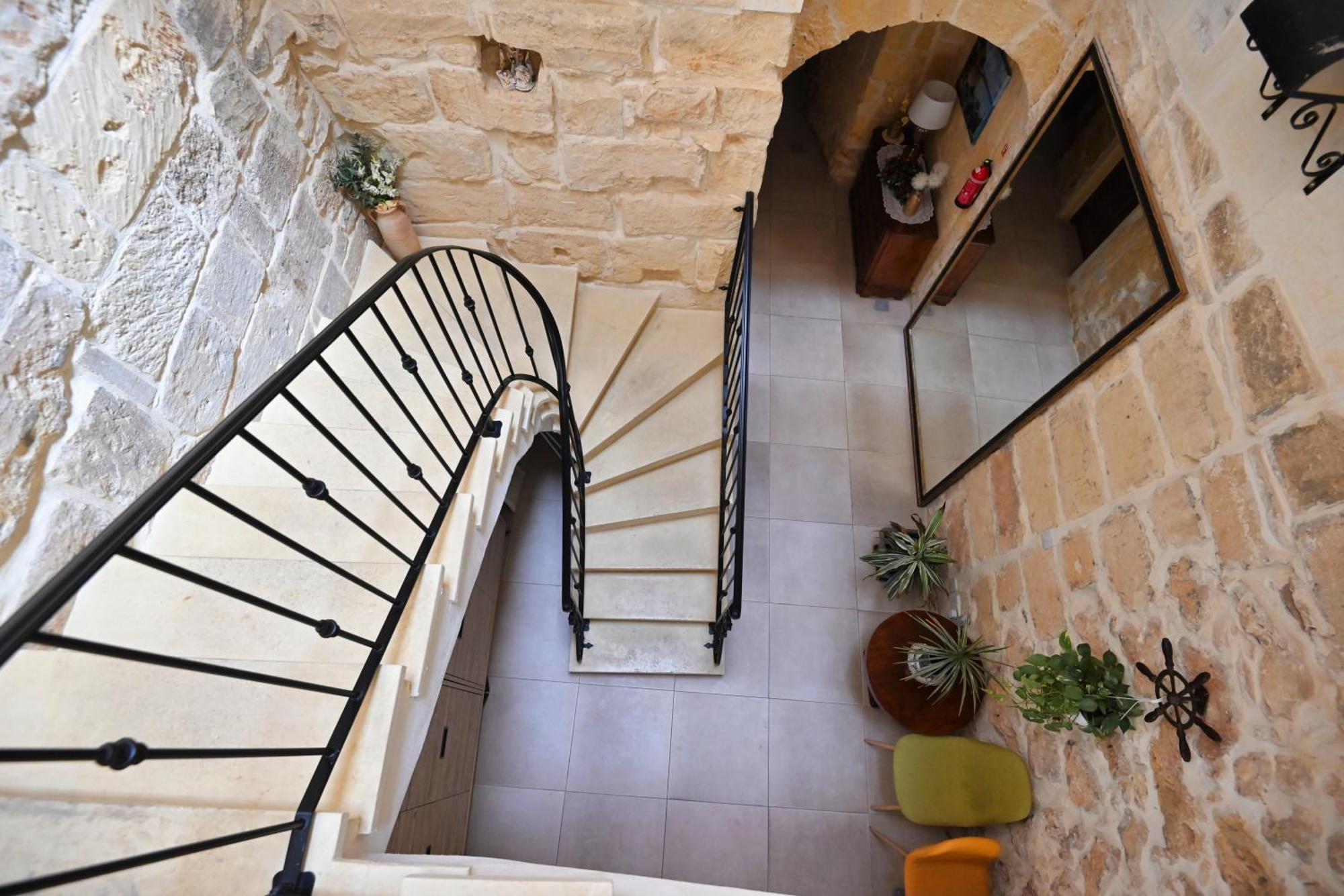 The Cloisters Bed And Breakfast 沙拉 外观 照片