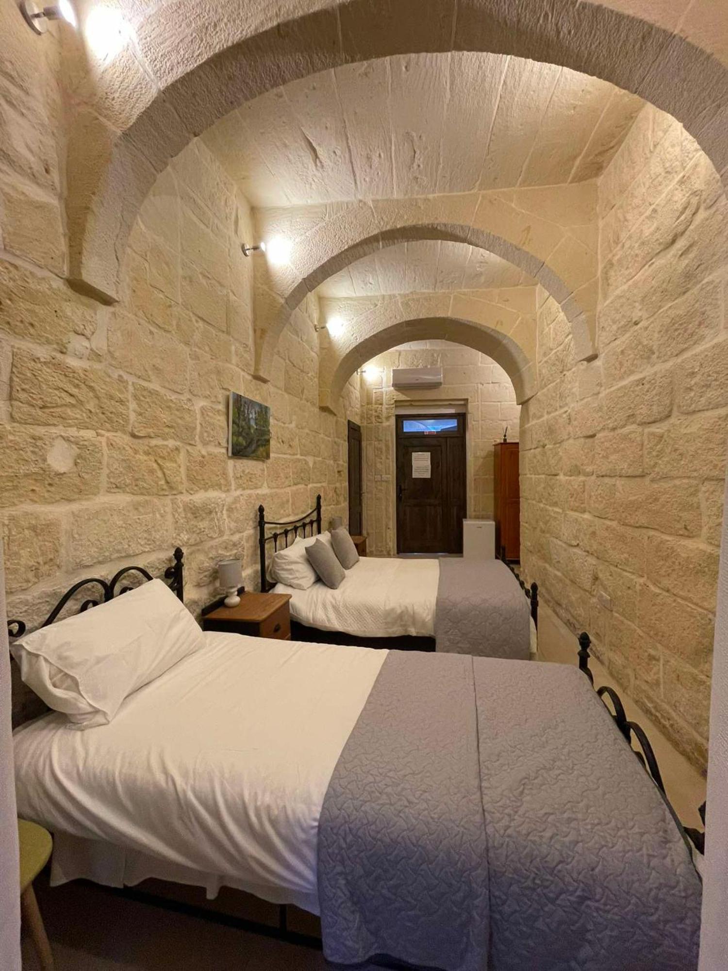 The Cloisters Bed And Breakfast 沙拉 外观 照片